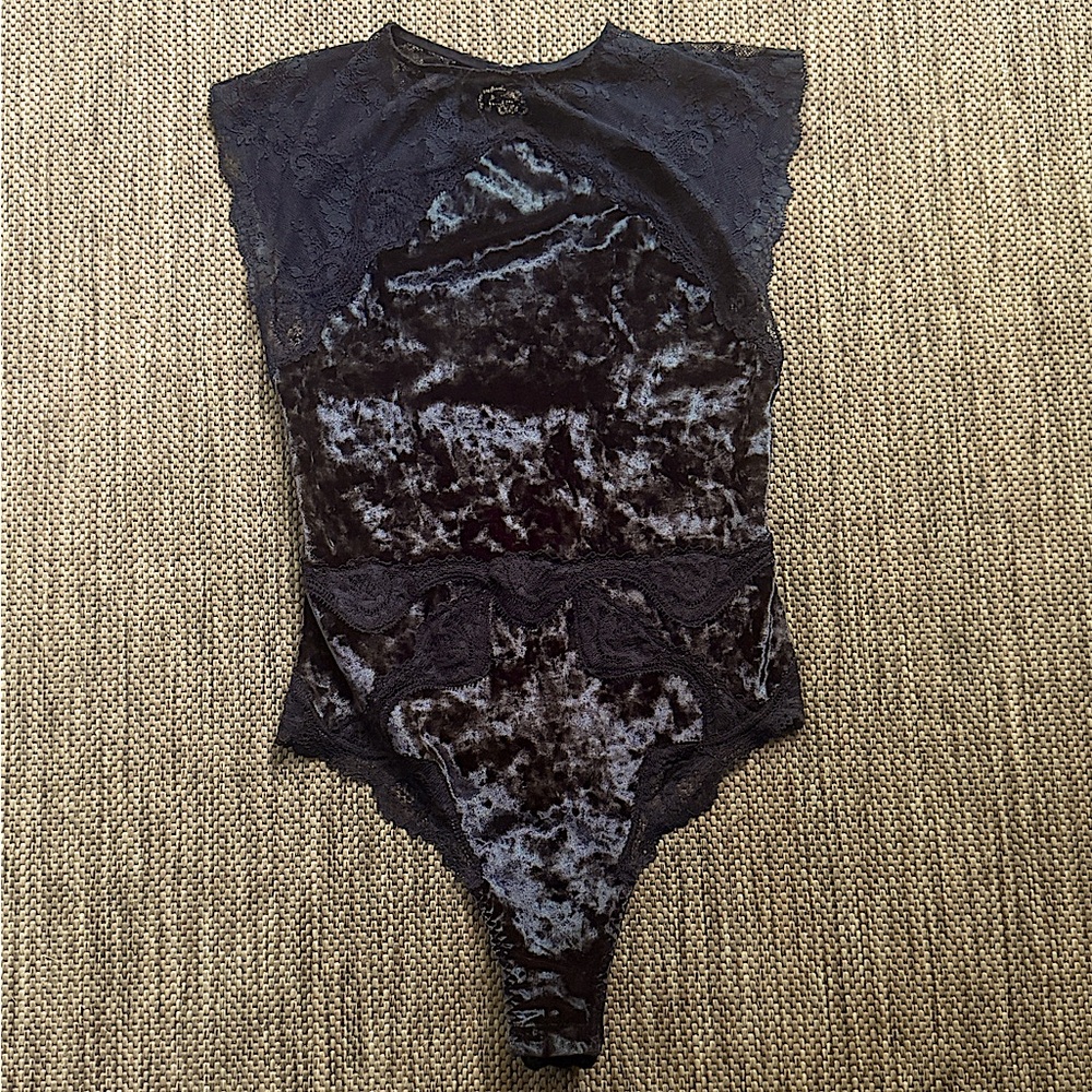 Victoria’s Secret Black Velvet Lace Thong Bodysuit XS/S
